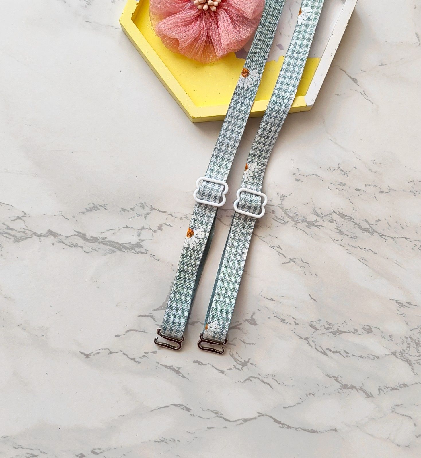 بند سوتین فانتزی و خاص و شیک دخترانه و زنانه مناسب هدیه دادن.