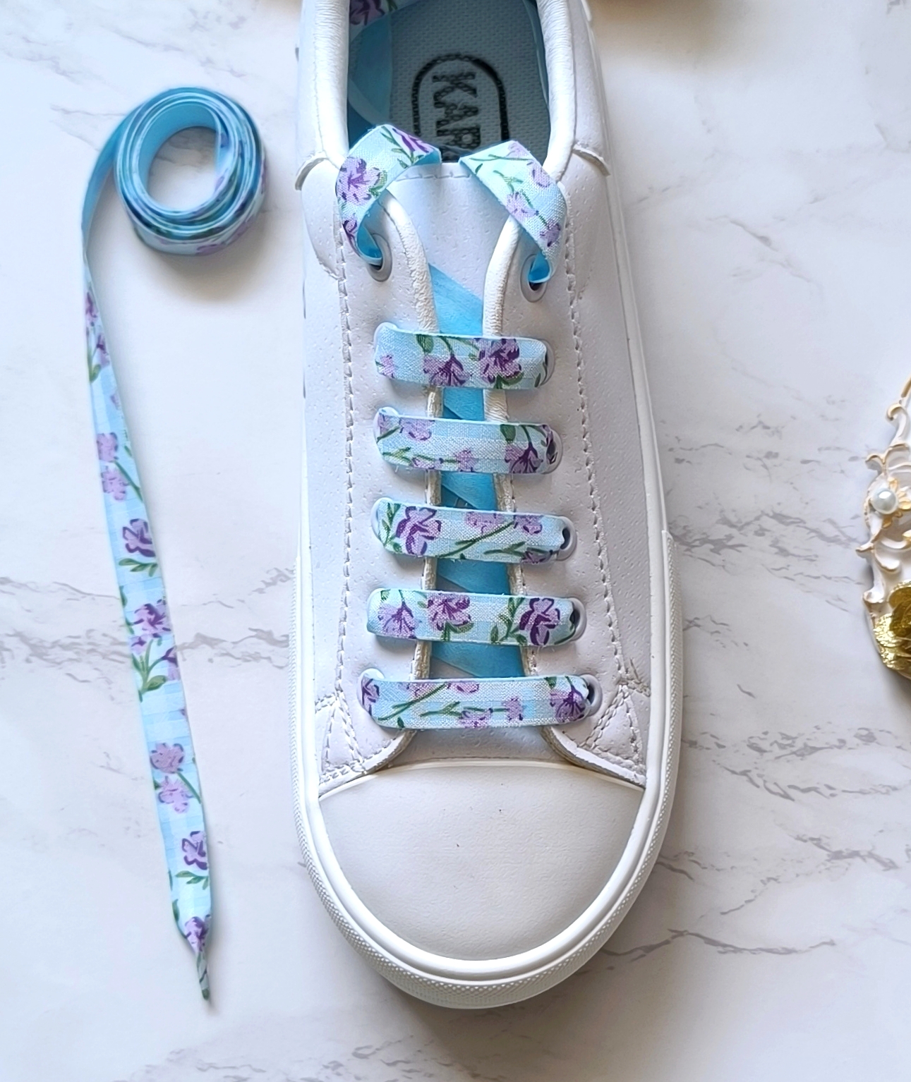 بند کفش اسپرت و فانتزی زنانه و دخترانه مناسب هدیه دادن.