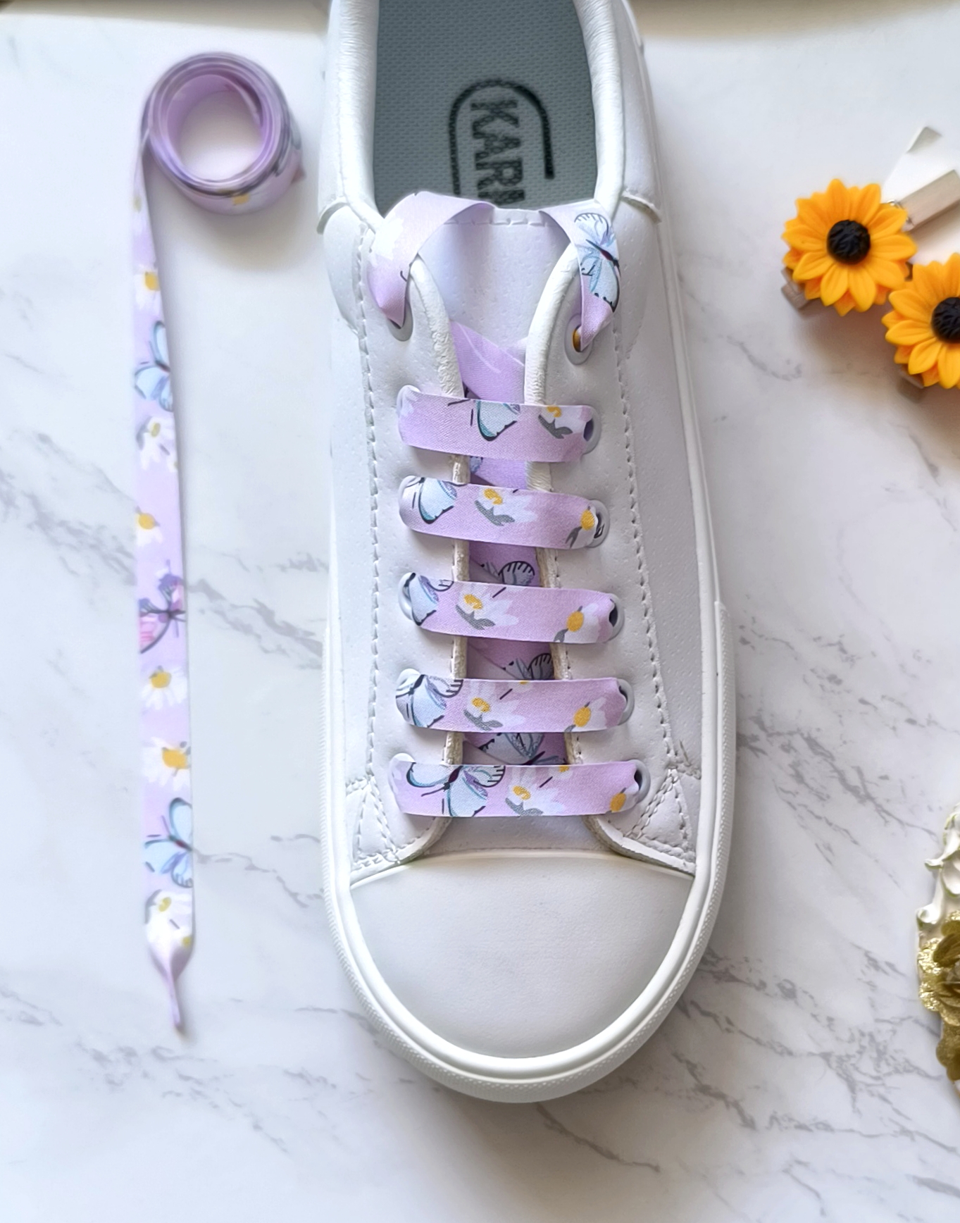 بند کفش اسپرت و فانتزی زنانه و دخترانه مناسب هدیه دادن.