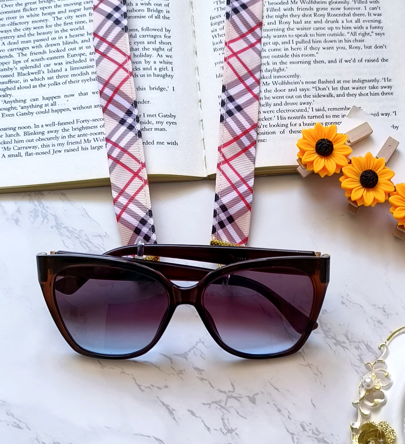 بند عینک شیک و فانتزی و خاص زنانه و دخترانه مناسب هدیه دادن