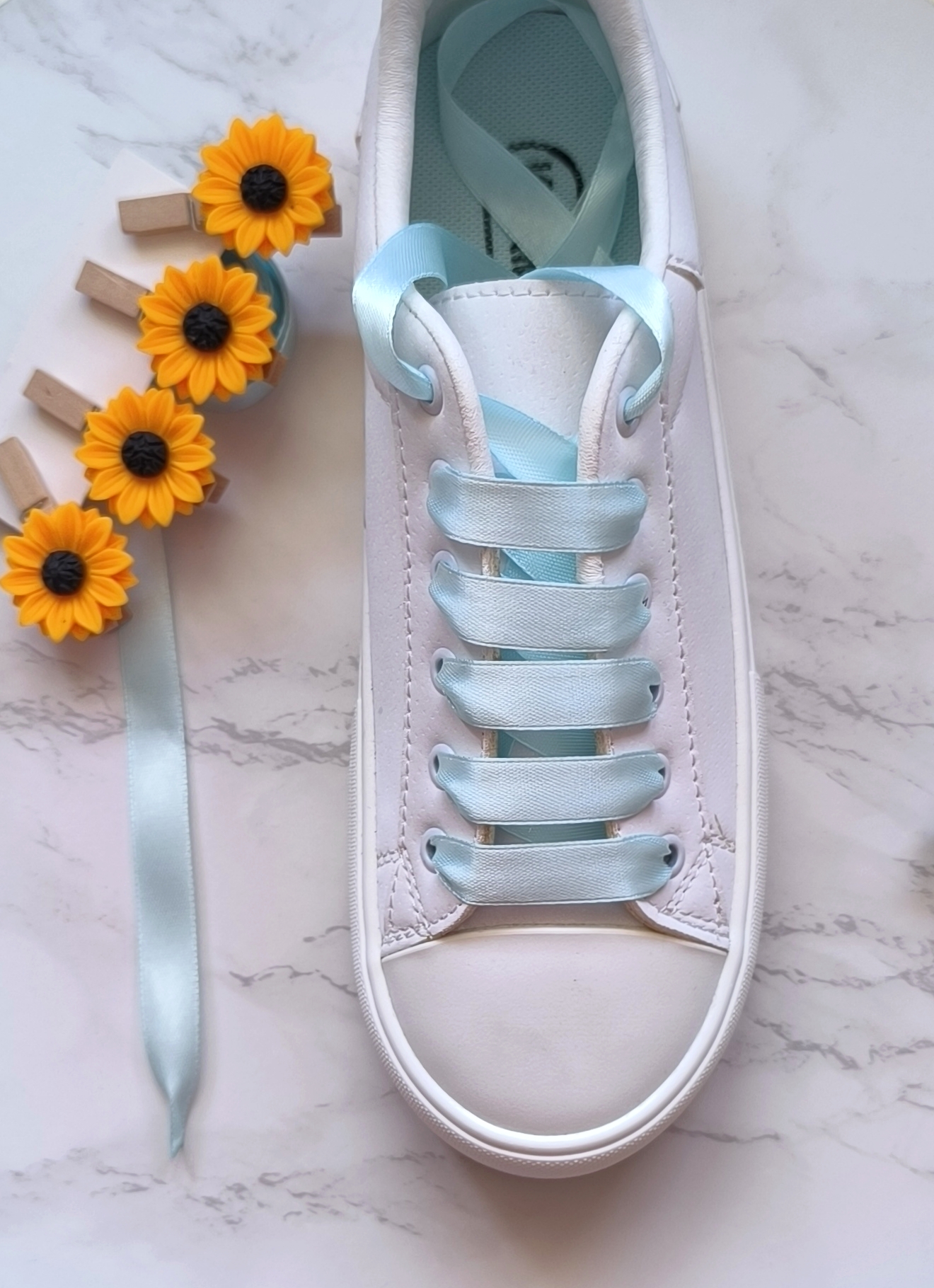 بند کفش اسپرت و فانتزی زنانه و دخترانه مناسب هدیه دادن.