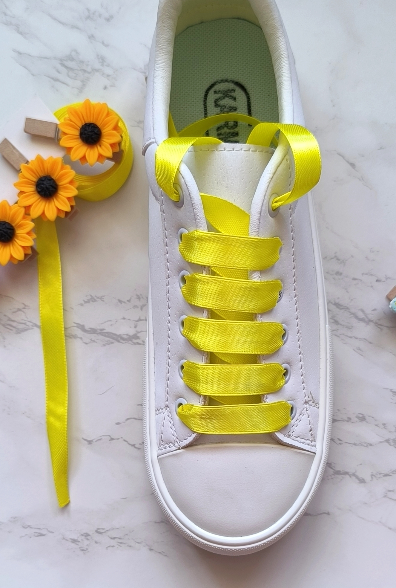 بند کفش اسپرت و فانتزی زنانه و دخترانه مناسب هدیه دادن.