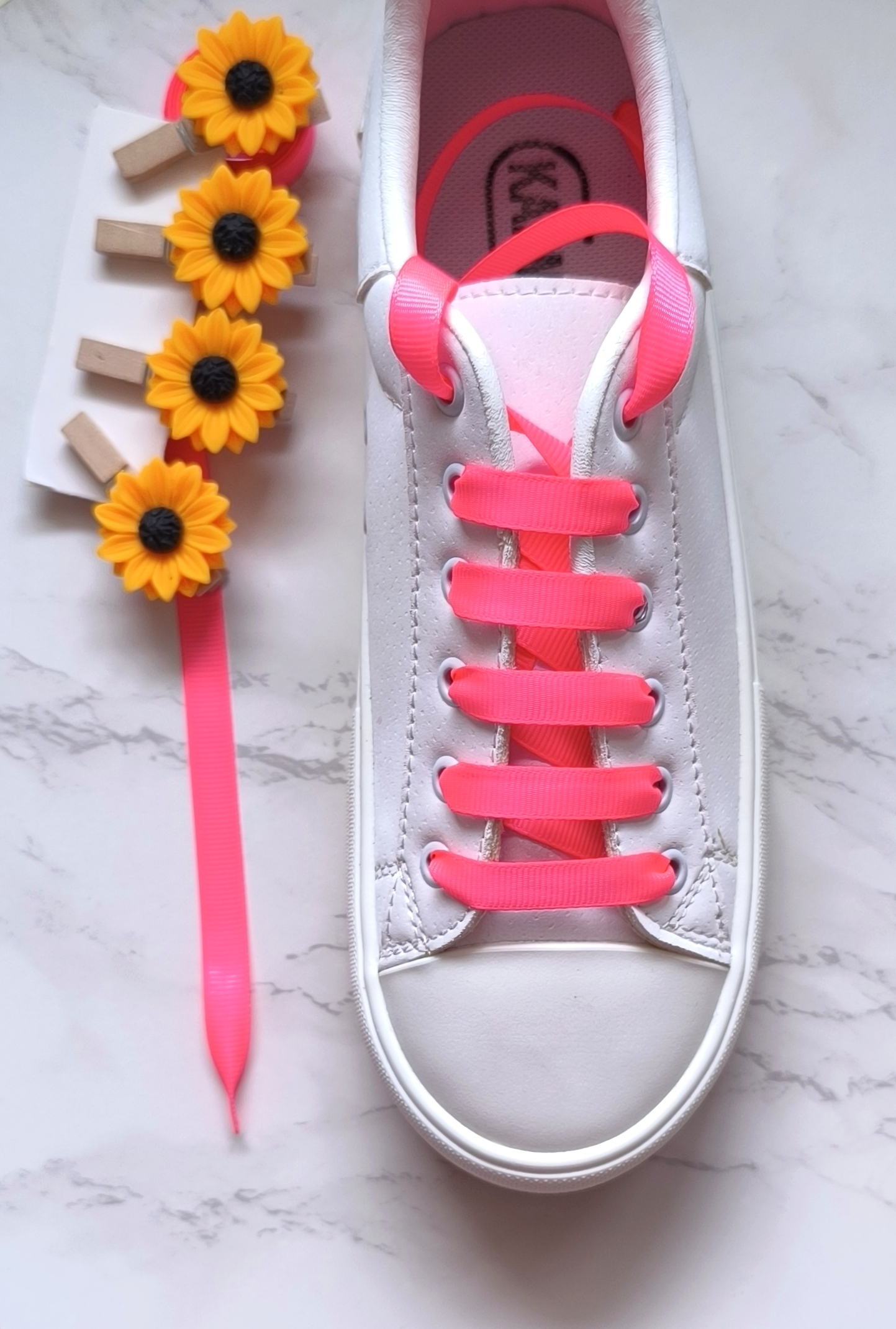 فروش عمده بند کفش اسپرت و فانتزی زنانه و دخترانه ارزان . .