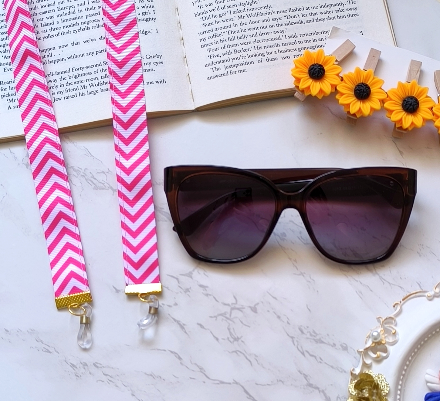 فروش عمده بند عینک شیک و فانتزی و خاص زنانه و دخترانه