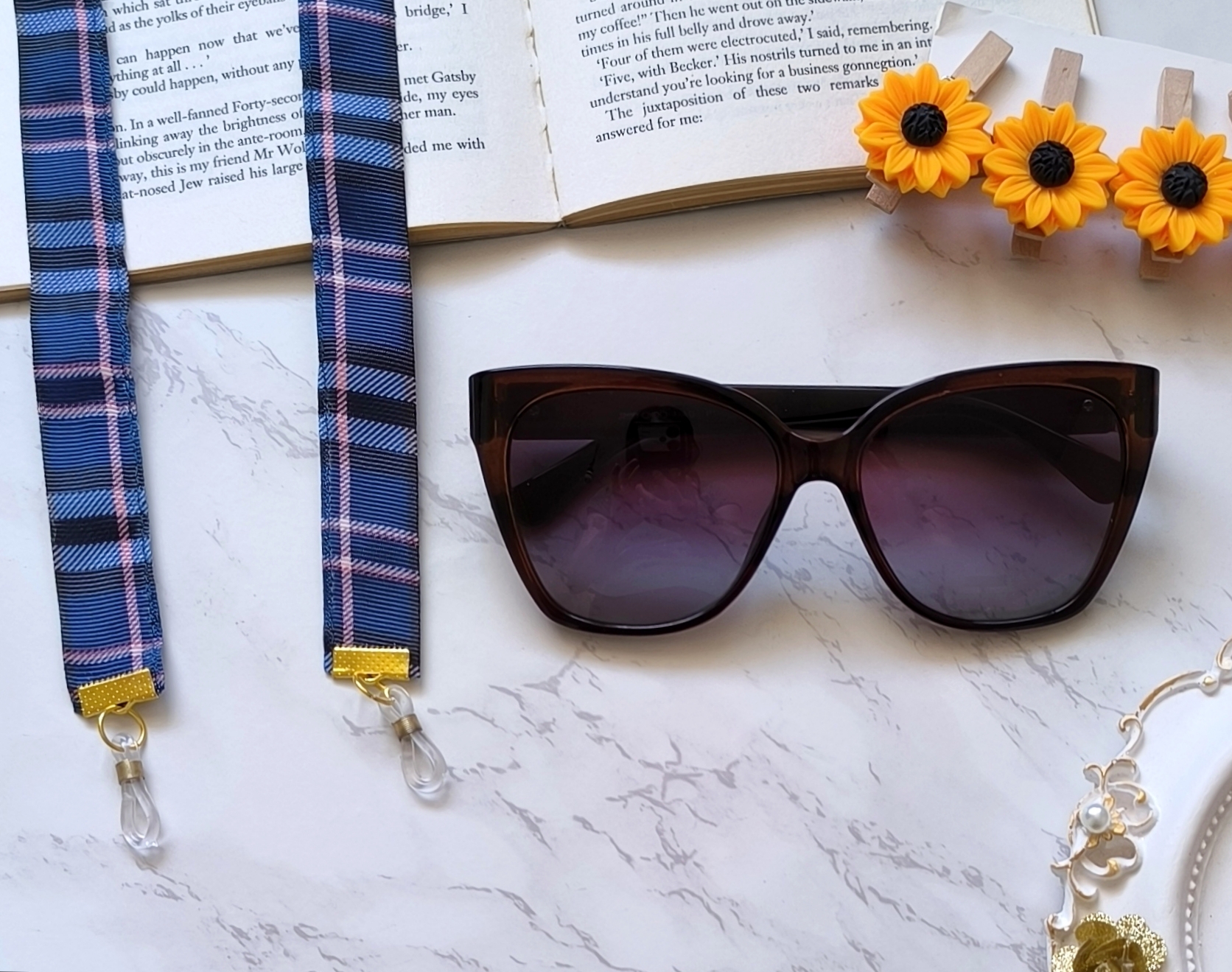 فروش عمده بند عینک شیک و فانتزی و خاص زنانه و دخترانه