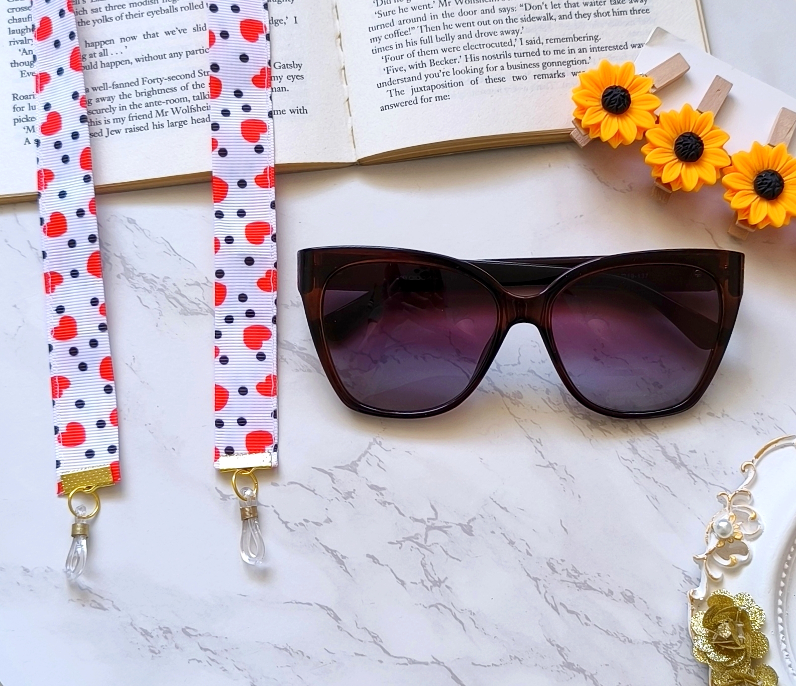 فروش عمده بند عینک شیک و فانتزی و خاص زنانه و دخترانه