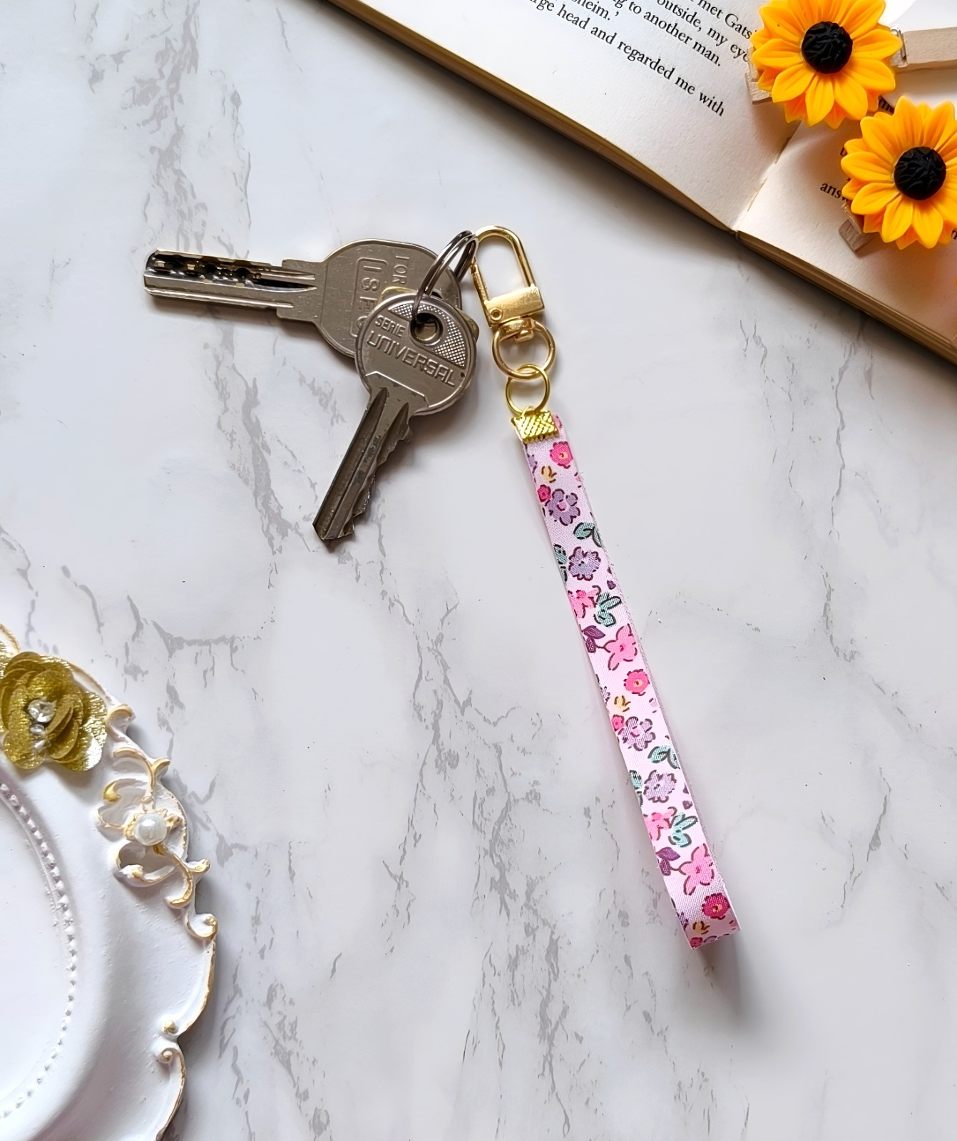 جاسوئیچی و جاکلیدی فانتزی و خاص زنانه و دخترانه ارزان