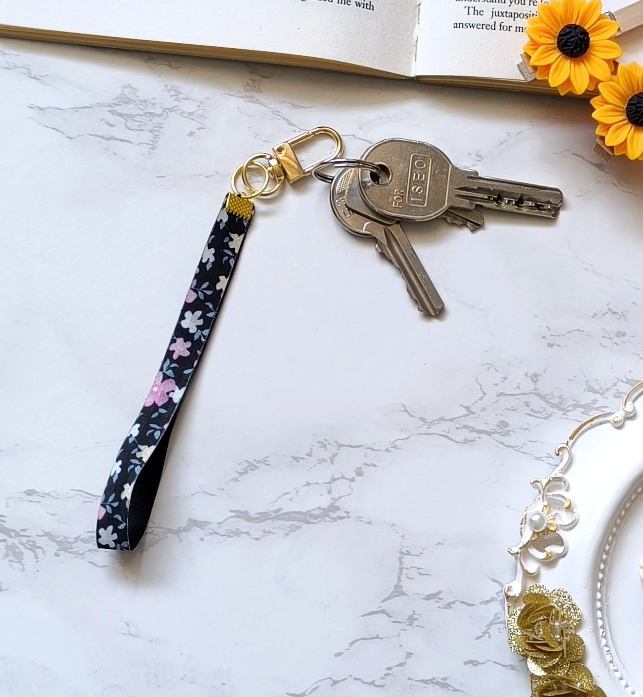 جاسوئیچی و جاکلیدی فانتزی و خاص زنانه و دخترانه ارزان