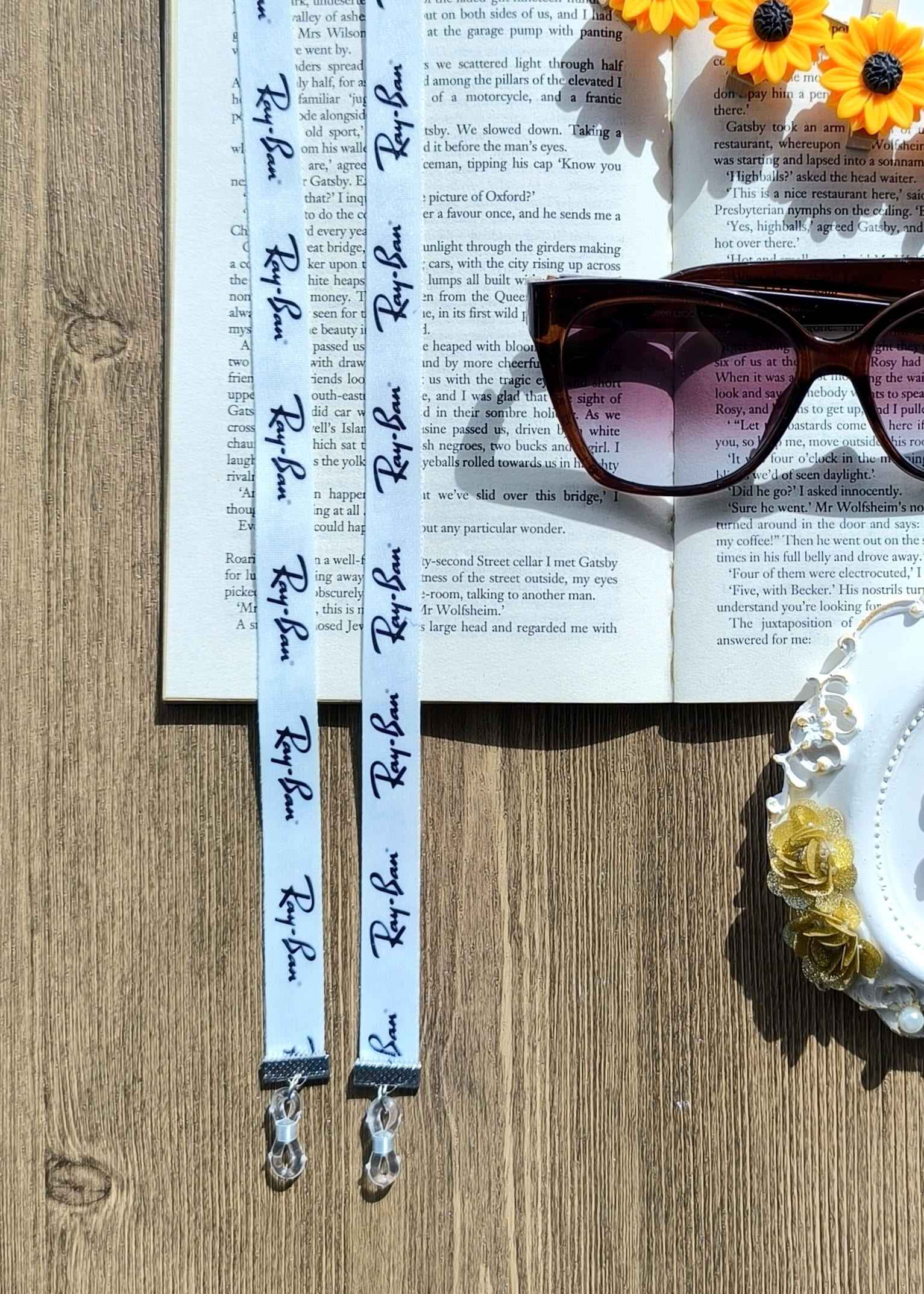 بند عینک شیک و فانتزی و خاص زنانه و دخترانه مناسب هدیه دادن ..