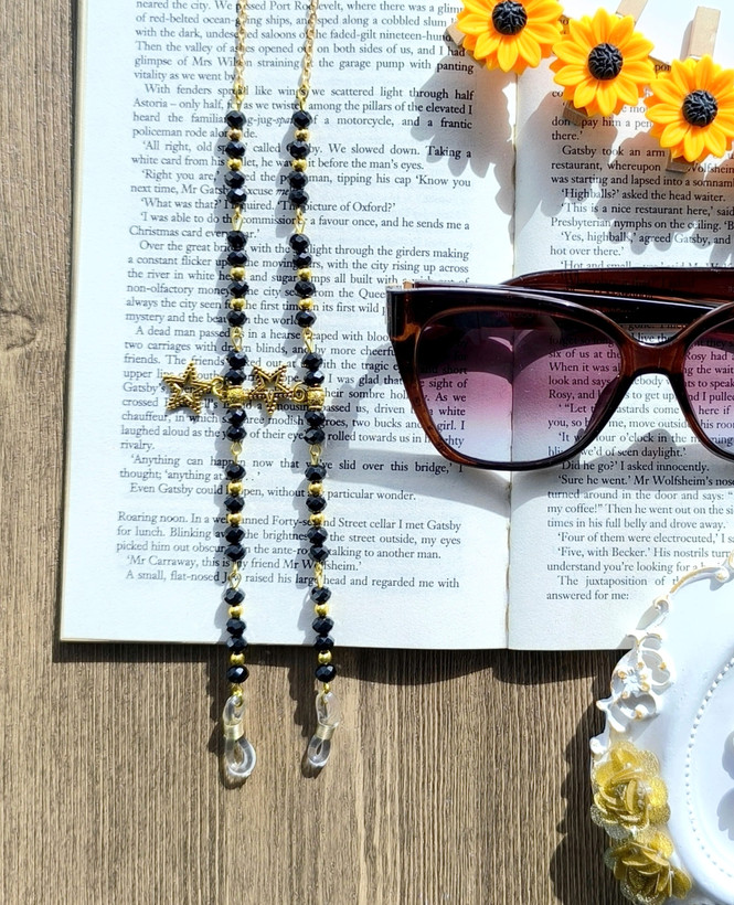 بند عینک شیک و فانتزی و خاص زنانه و دخترانه مناسب هدیه دادن.