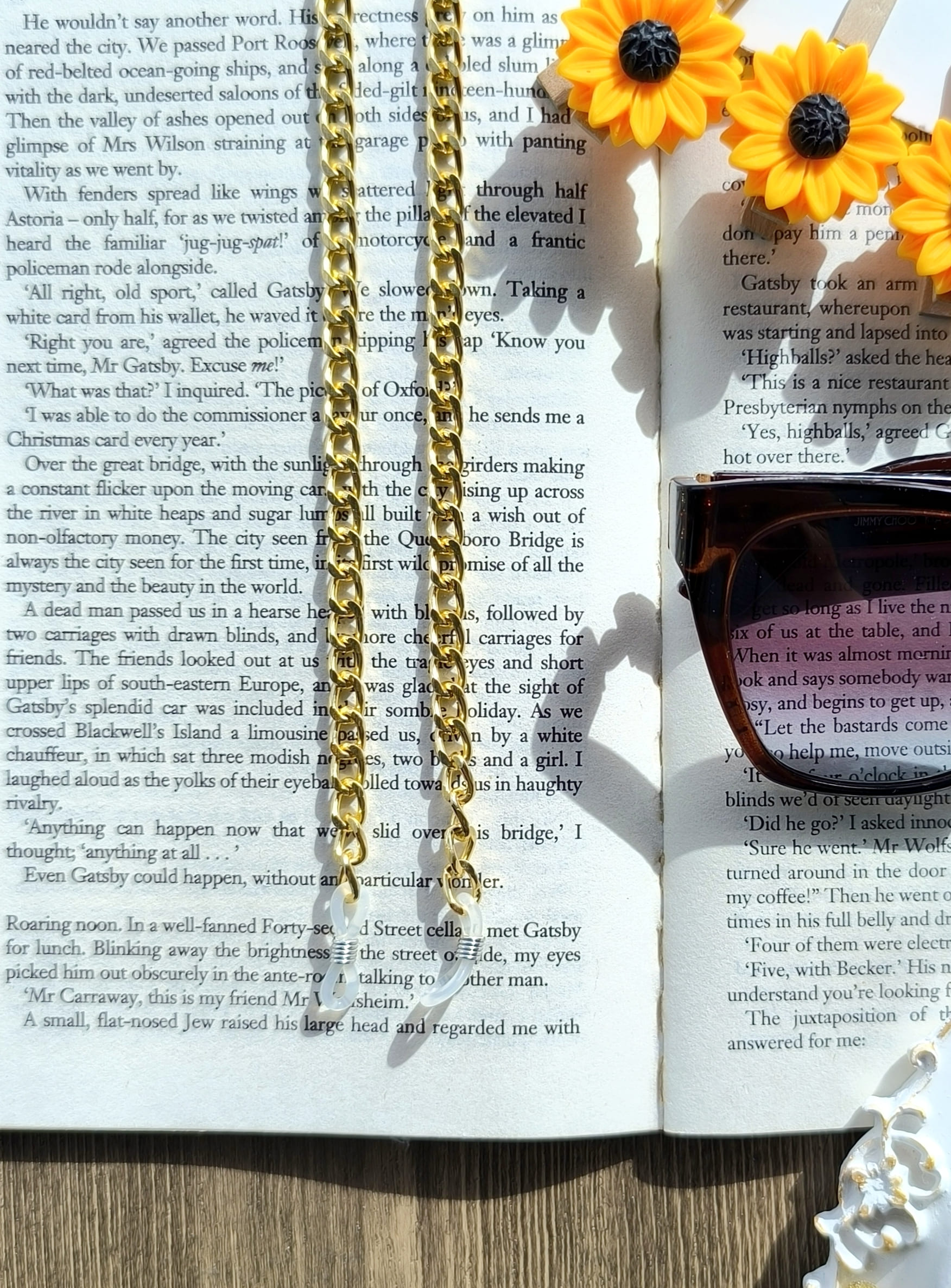 بند عینک شیک و فانتزی و خاص زنانه و دخترانه مناسب هدیه دادن