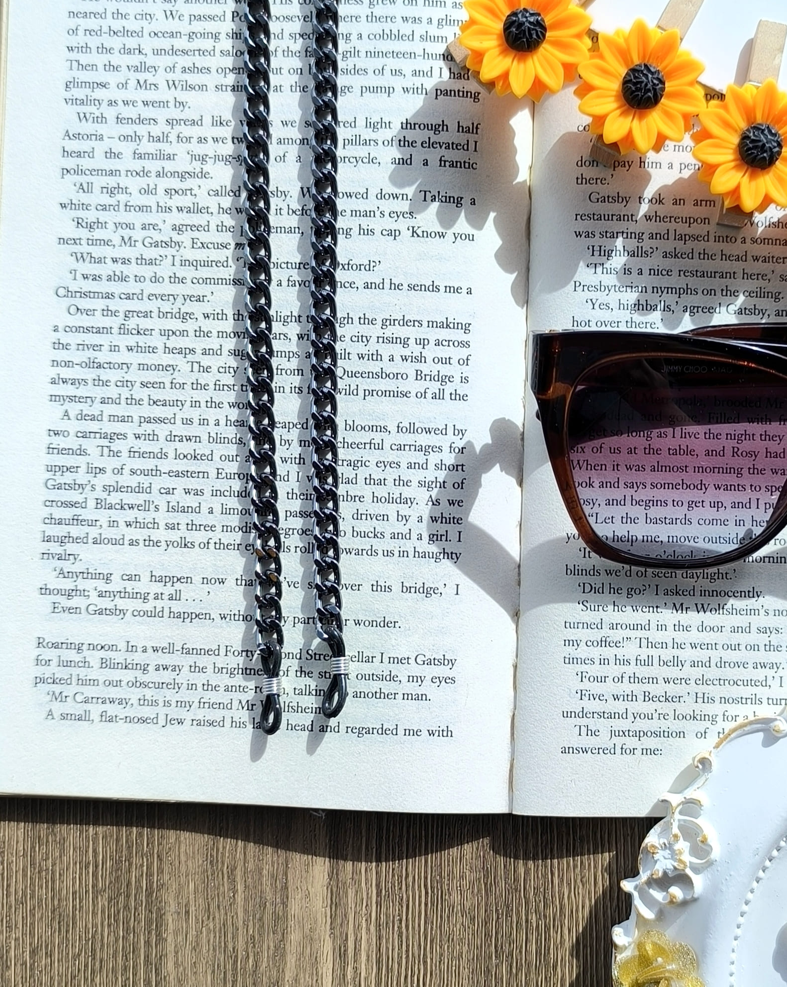 بند عینک شیک و فانتزی و خاص زنانه و دخترانه مناسب هدیه دادن...