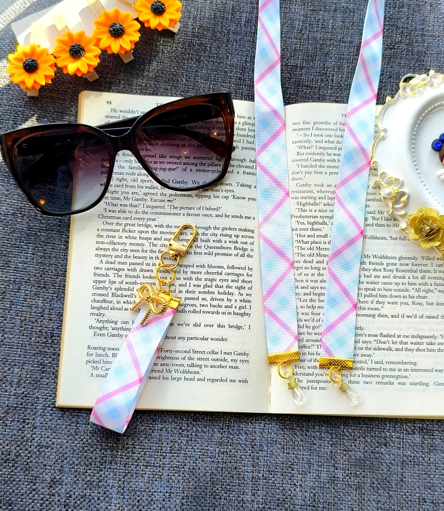 ست فانتزی بند عینک و جاسوییچی و جاکلیدی زنانه و دخترانه مناسب هدیه دادن