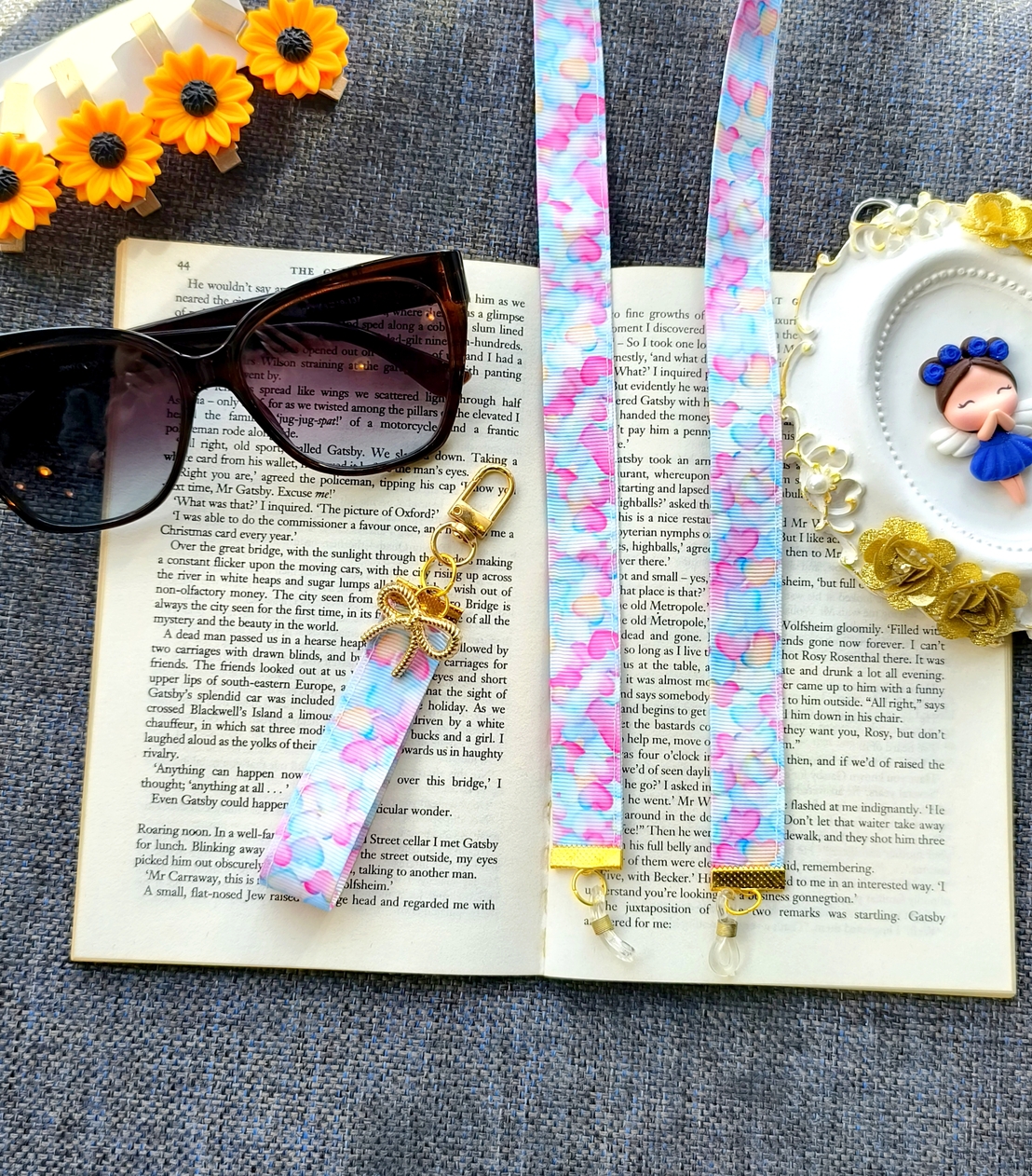 ست فانتزی بند عینک و جاسوییچی و جاکلیدی زنانه و دخترانه مناسب هدیه دادن