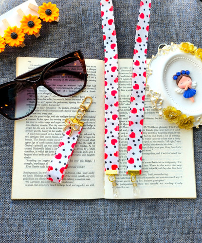 ست فانتزی بند عینک و جاسوییچی و جاکلیدی زنانه و دخترانه مناسب هدیه دادن