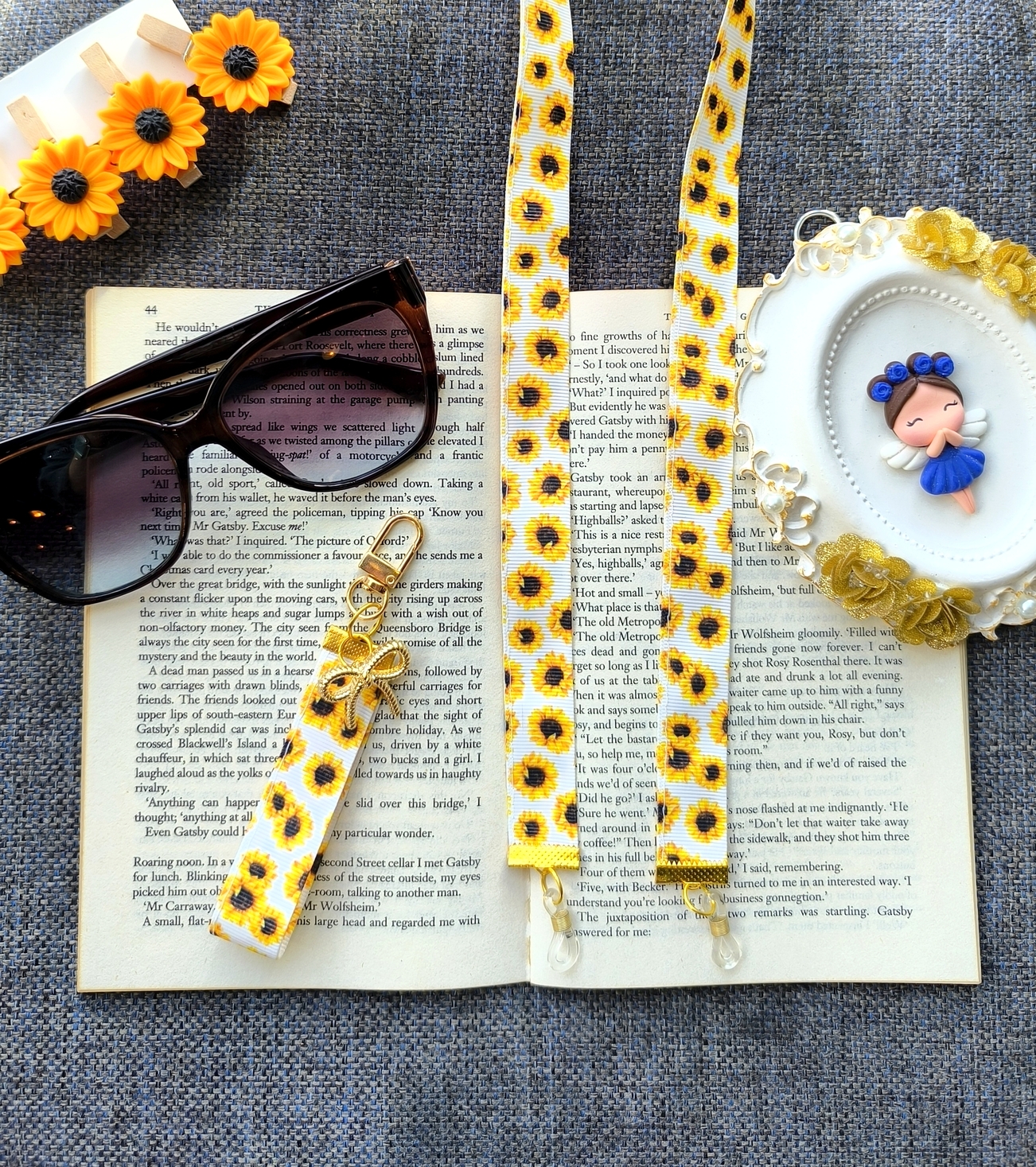 ست فانتزی بند عینک و جاسوییچی و جاکلیدی زنانه و دخترانه مناسب هدیه دادن