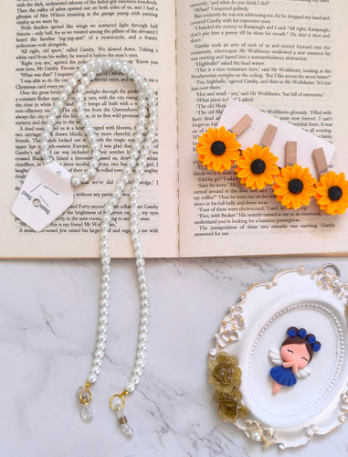 بند عینک شیک و فانتزی و خاص زنانه و دخترانه مناسب هدیه دادن.