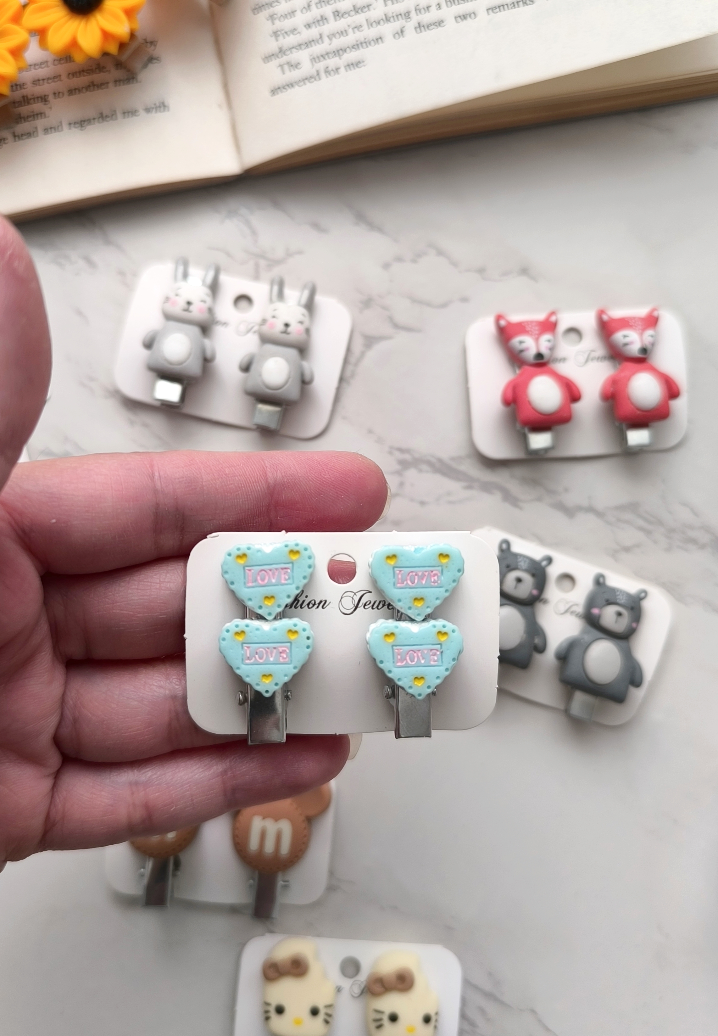 سنجاق سر انبری فانتزی و جذاب زنانه و دخترانه مناسب هدیه دادن .