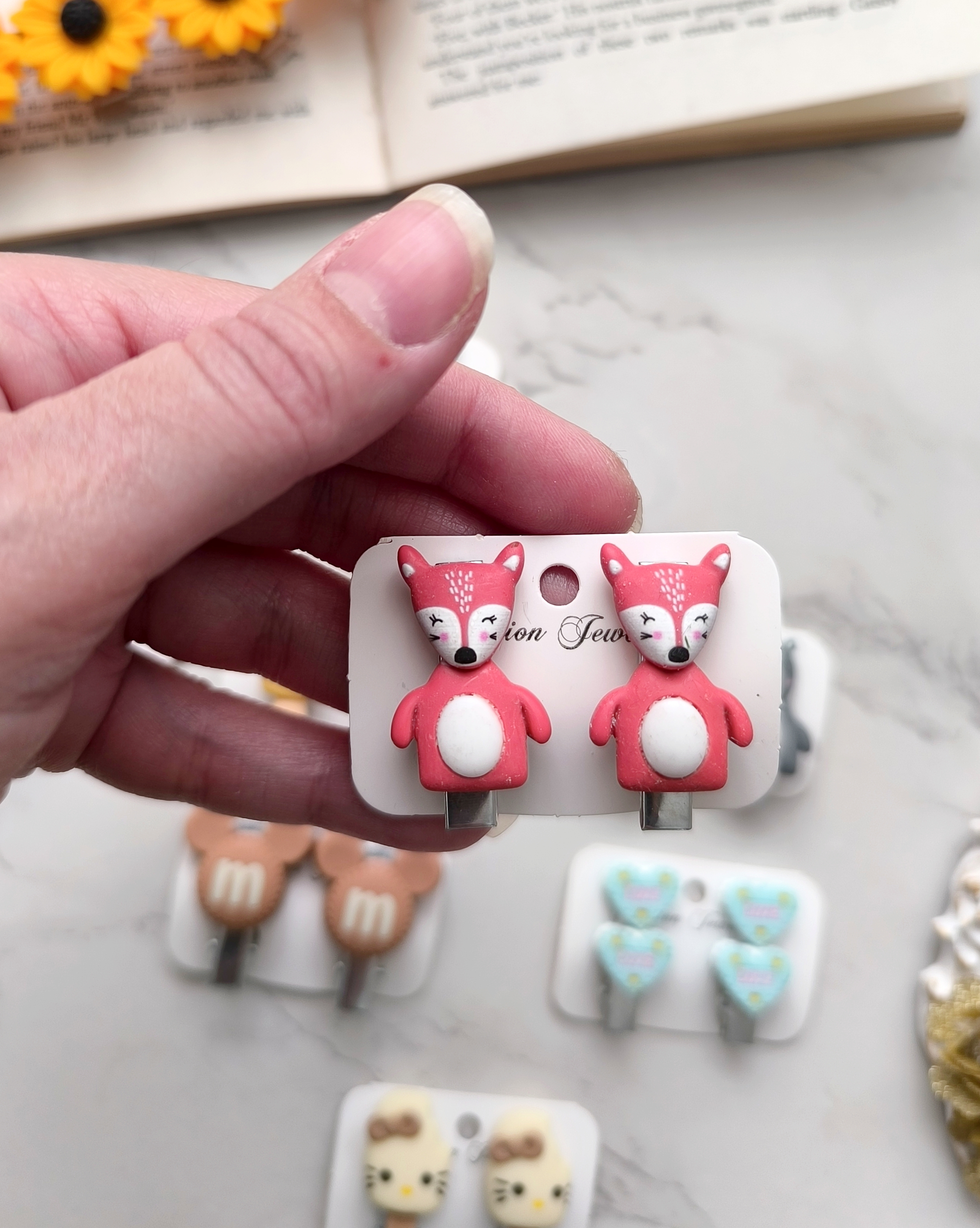 سنجاق سر انبری فانتزی و جذاب زنانه و دخترانه مناسب هدیه دادن..